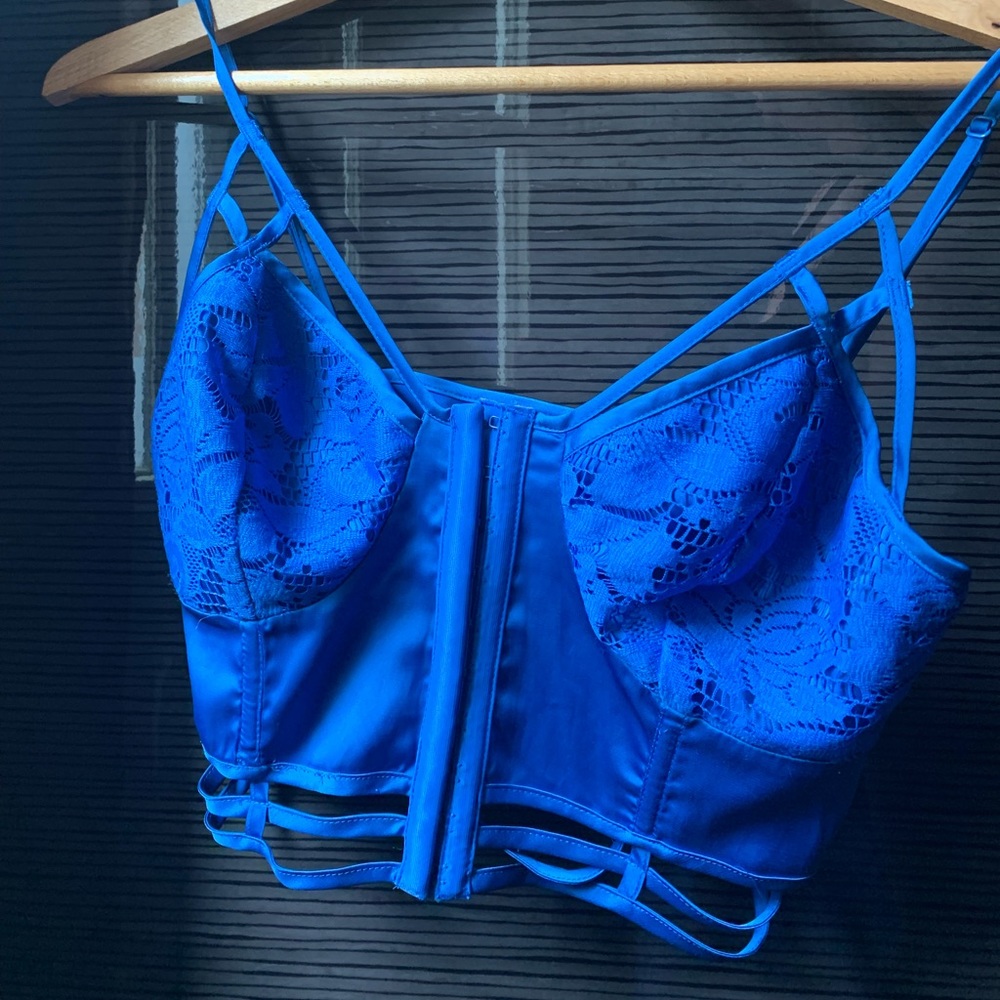 Bebe party and festival crop top
